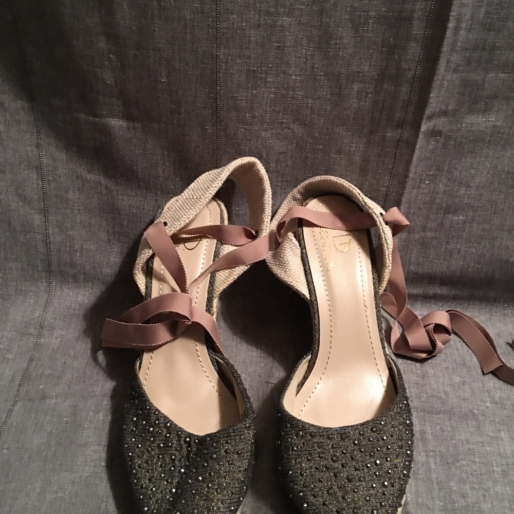 Wedge heel